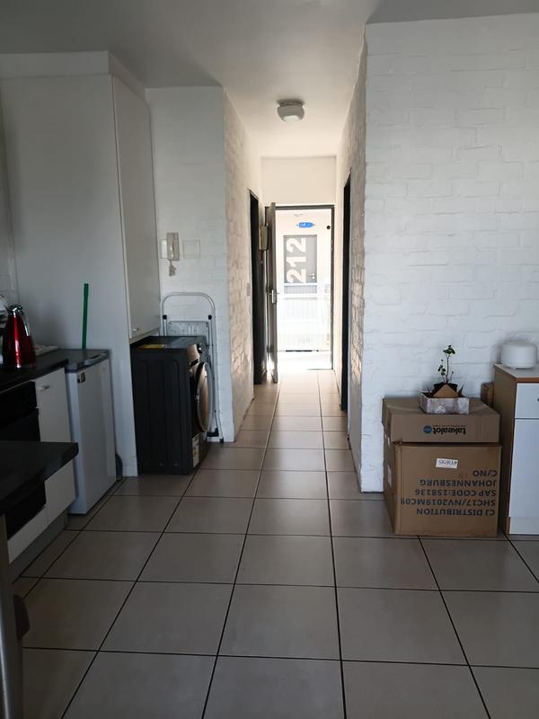 To Let 1 Bedroom Property for Rent in Brooklyn Western Cape
